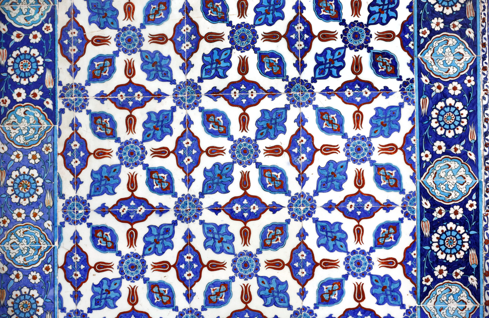 Traditional Iznik Porcelain and Ceramic Designs