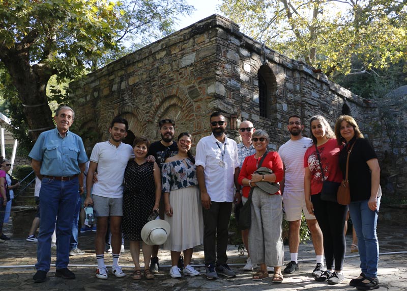 Turkey Travel provides 8 - 11 days package tours of Turkey from Istanbul by flight. Visiting Istanbul, Gallipoli, Cappadocia, Ephesus, Pamukkale, Antalya.